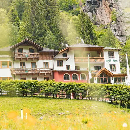 Pirker's Natur- & Bio Hotel 3*